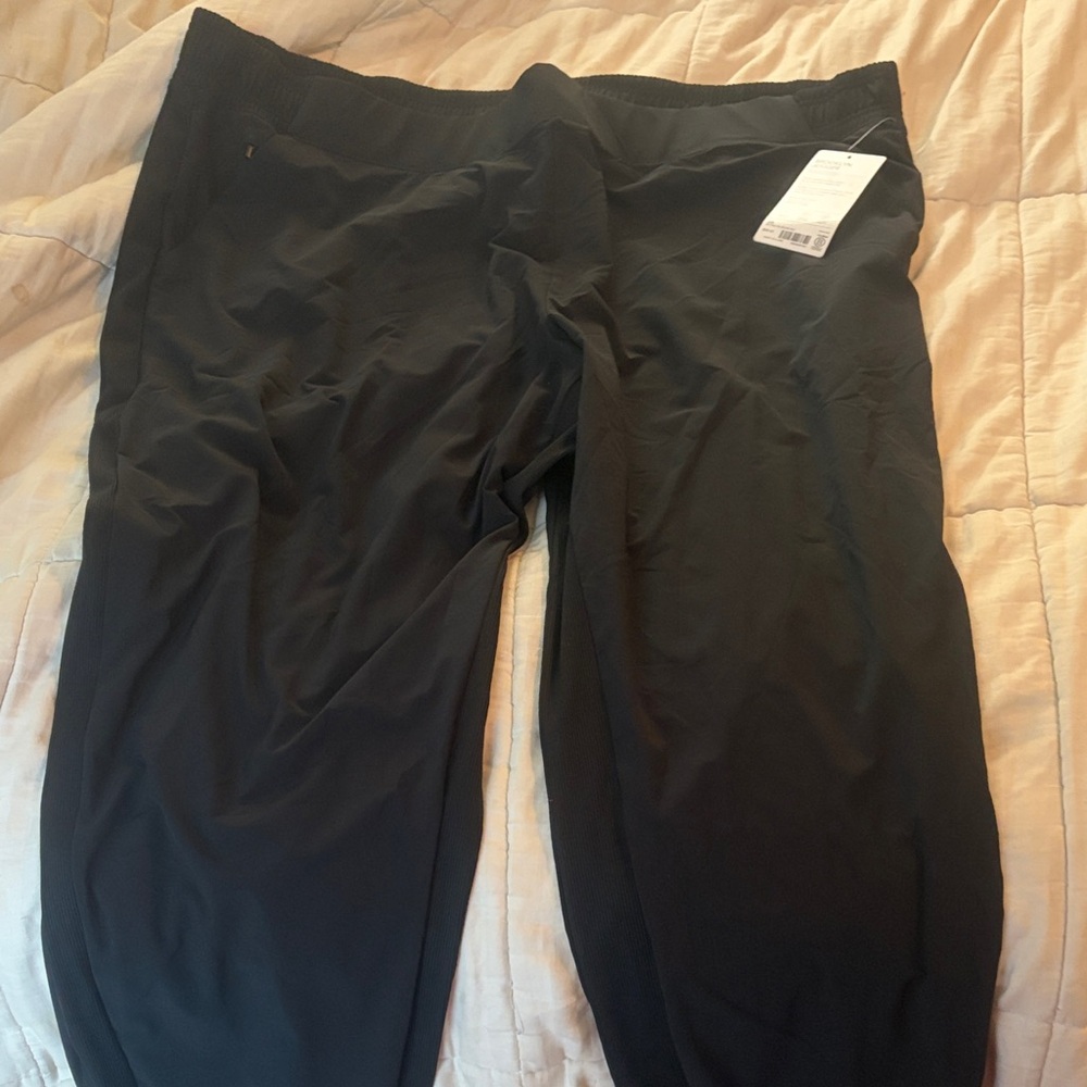 Athleta Black Brooklyn jogger‎